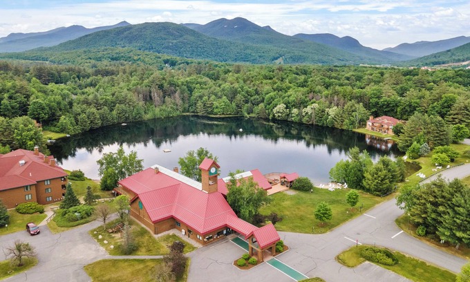 North Woodstock Condo | ~Lake & Mountain Resort~ w/Clubhouse, Pool, Hot Tub