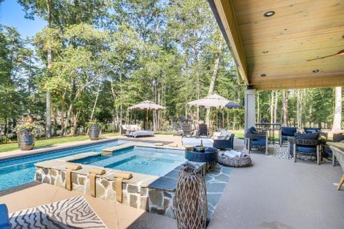 Prosperity Apartment | Lake Murray Studio with Pool and Hot Tub in Prosperity