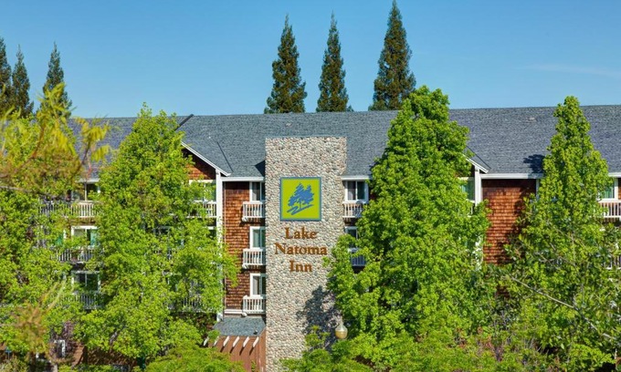 Folsom Hotel | Lake Natoma Inn