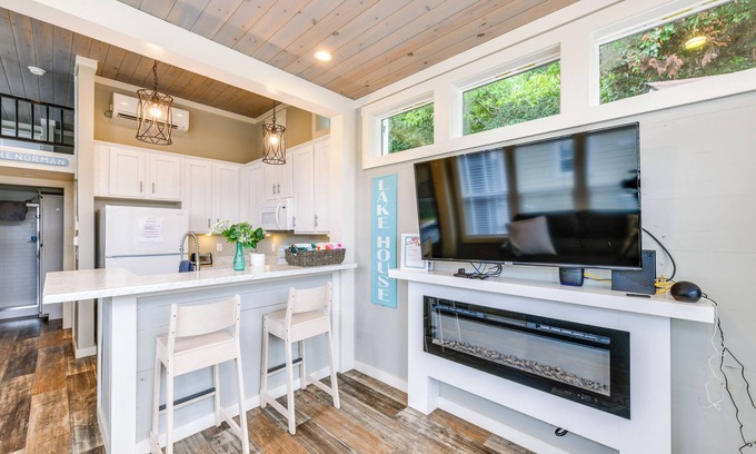 Sherrills Ford Cabin | Lake Norman Getaway w/Pool Access + Kayaking!