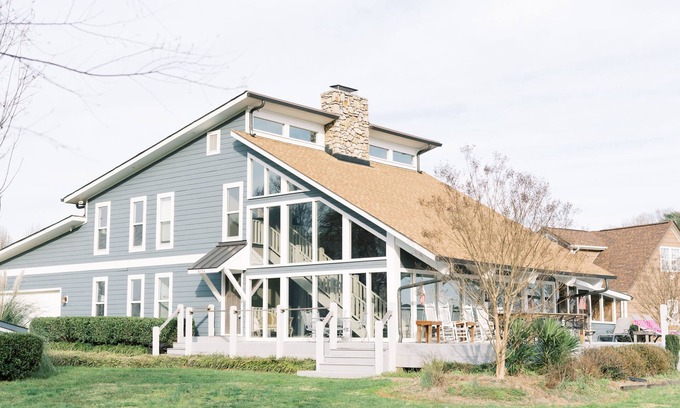 Denver House | Lake Norman Lakefront Vacation Home 5BR 3.5ba Denver, NC