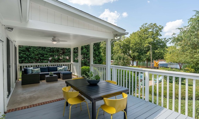 Mayhew House | Lake Norman Waterfront Cottage with Private Dock