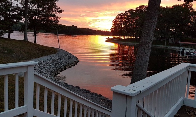 Marion House | Lake of Egypt lake front with large two level deck