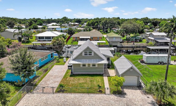 Taylor Creek House | Lake Okeechobee Fishing Retreat
