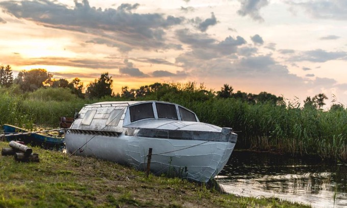 Peipsiaare Parish Boat Rental | Lake Peipsi boathouses