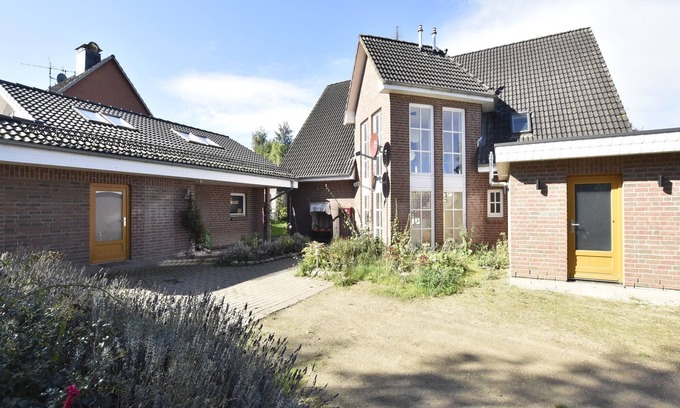 Kossau Apartment | Lake Retreat in Kossau