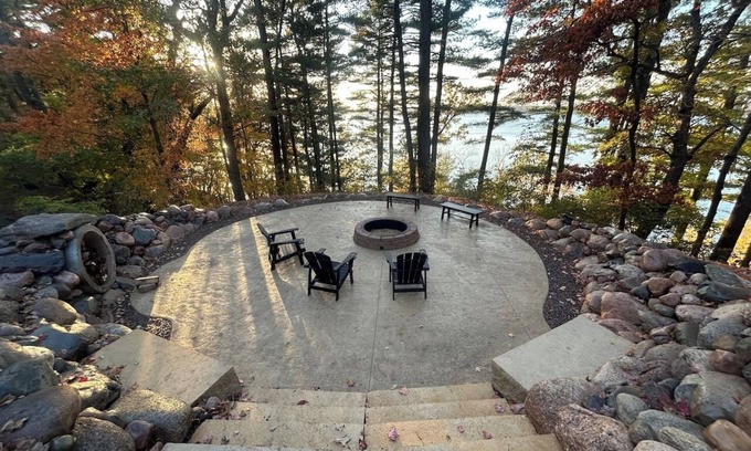 Menomonie House | Lake Retreat! Gorgeous sunset views & 2 fire pits!