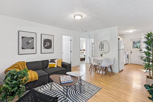 Lake Ridge Apartment | Lake Ridge Villa - Free Parking