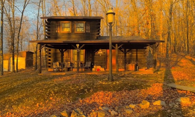 Ironton Cabin | Lake Road Cabin B — Million Dollar Ozark View!