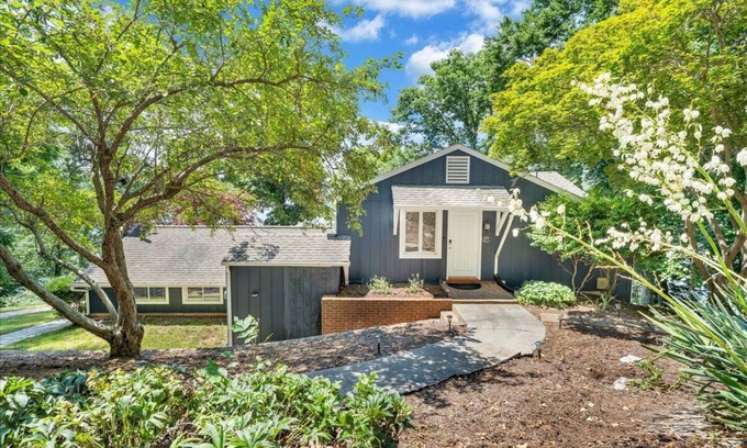 Goodview House | LAKE Scenic Point, Private Lakefront Home W/Dock