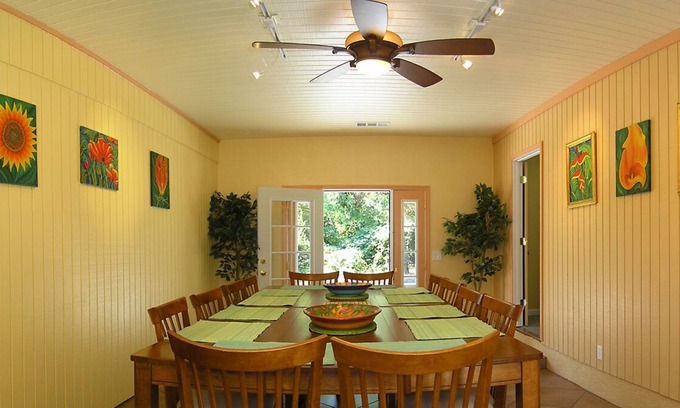 Lakehead-Lakeshore House | Lake Shasta Pine House Located Lakehead California