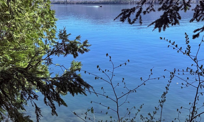 Lake George Condo | Lake side condo - beach pool dock-options tennis/pickle hiking & ski nearby