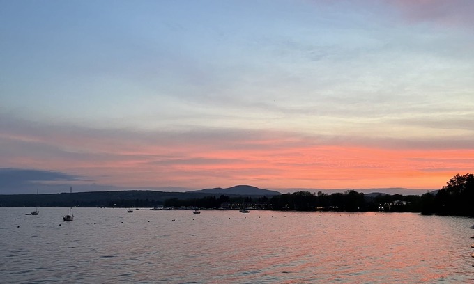 Magog Condo | Lake Side Condo Magog With Pool