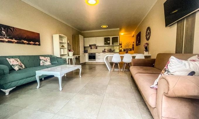 Hirschstetten Apartment | Lake Side Vienna