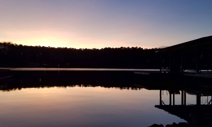 Milledgeville House | Lake Sinclair property in a peaceful area and very convenient location.