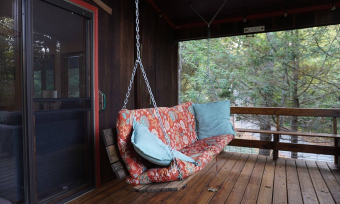 Mount Sunapee House | Lake Sunapee Access Shared Private Dock 2 Min walk/7 Mins to Mount Sunapee