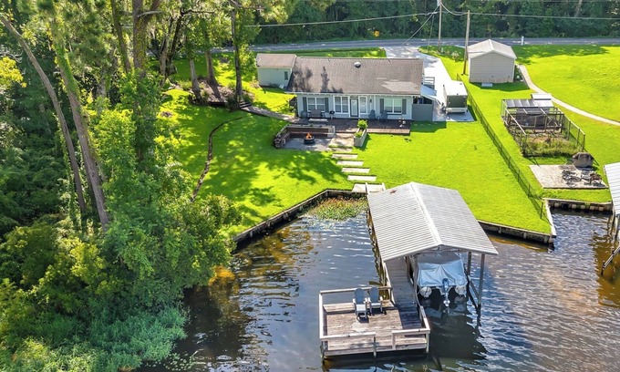 Telogia House | Lake Talquin's Cozy Cove