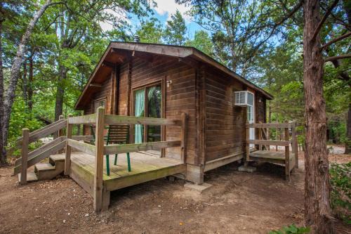 Gordonville Resort | Lake Texoma Camping Resort Cabin 4