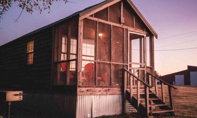 Mead Cabin | Lake Texoma Cedar Cabin - Kicks 66