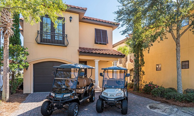Villa Lago House | Lake View ~ 2 Golf Carts ~ On Golf Course