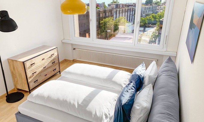 Zug Apartment | Lake View Business Apartment