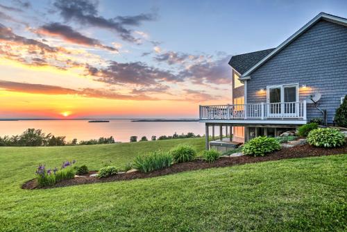 St. Albans House | Lake View Champlain Home with Hot Tub and Sauna!