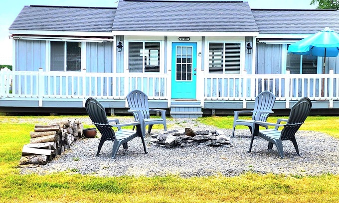 Three Mile Bay Cottage | Lake View Cottage