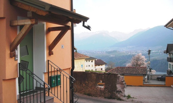 Revo House | Lake view! Delightful apartment complete with all comforts, new- App. 2