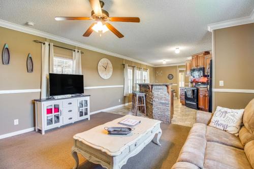 Mountain Home House | Lake-View Getaway with Grill in Mountain Home!