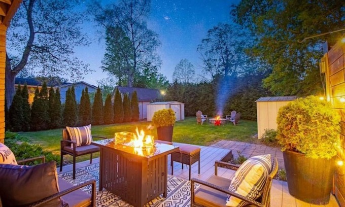 Alcona Cottage | Lake View Haven Cottage w/Hot Tub and just Steps to Innisfil Beach!