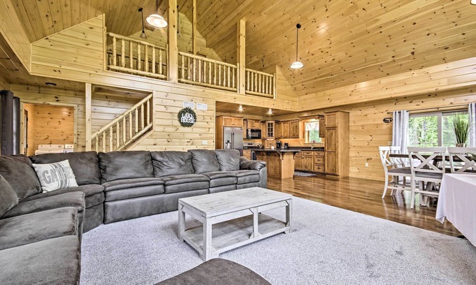 Wrightsville Cabin | Lake View & Hot Tub: Wrightsville Cabin!