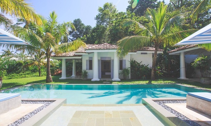 Ahangama Villa | lake view. paradise villa