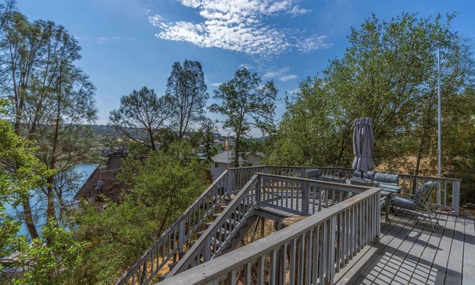 Copperopolis House | Lake View Peace, Serenity, and Memories