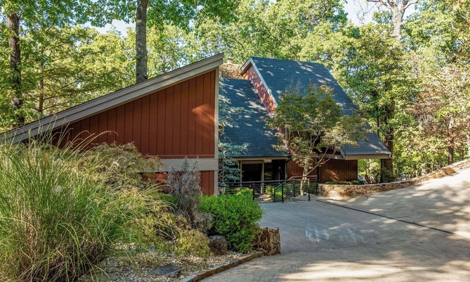 Afton House | Lake-View 'Pelican Point Retreat' in Afton!