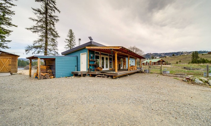 Republic Cabin | Lake-View Republic Cabin w/Boat Launches!