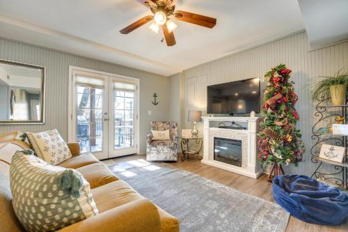 Cape Fair Apartment | Lake Views and Community Perks Cape Fair Apartment!