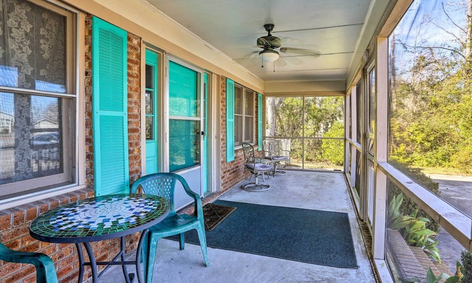 Lake Waccamaw House | Lake Waccamaw Home w/Fenced Yard & Shared Pier!