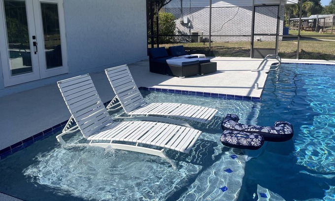 Lake Wales House | Lake Wales' relaxing retreat, close to Bella Cosa and Bok Towers Wedding venues