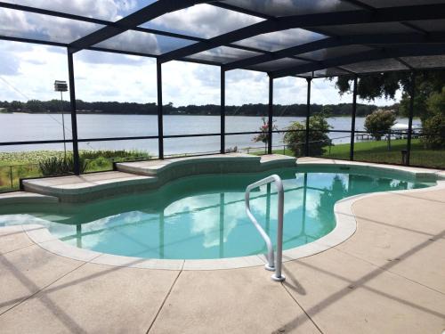 Auburndale House | Lake Whistler Hideaway