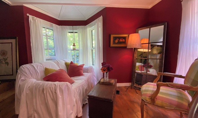Jacksonville Apartment | Lake Whitingham & Mount Snow Area Village Apartment