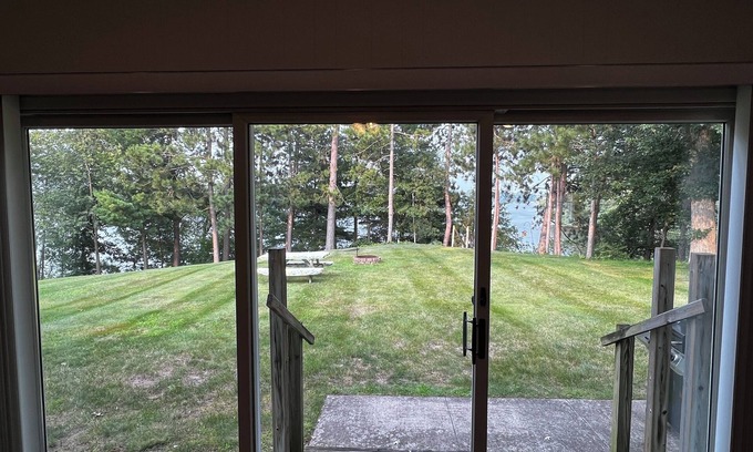 Lake Wissota Apartment | 🔥 Lake Wissota Lakefront · Spacious · Fire Pit · Grill 2 Docks · Great Fishingnt