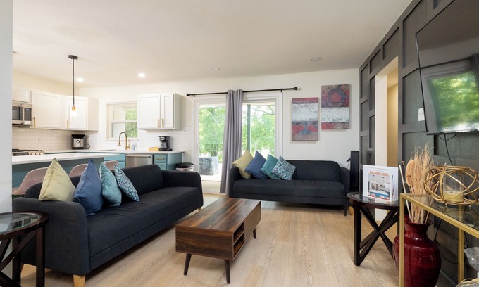 Lake Worth Cottage | Lake Worth Retreat Near Parks and Shops