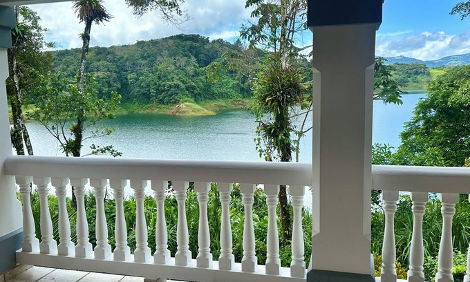 Arenal House | Lakefront 3 bed 3 bath townhouse with tennis court, pickleball court and pooln