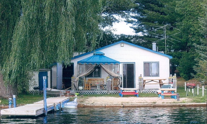 Harrison Cottage | Lakefront 3 Bedroom Cottage On Chain Of Lakes Private Sandy Beach, Pet Friendly