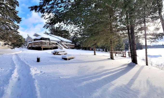 Haliburton Cottage | Lakefront, Amazing view Cottage beside Haliburton city
