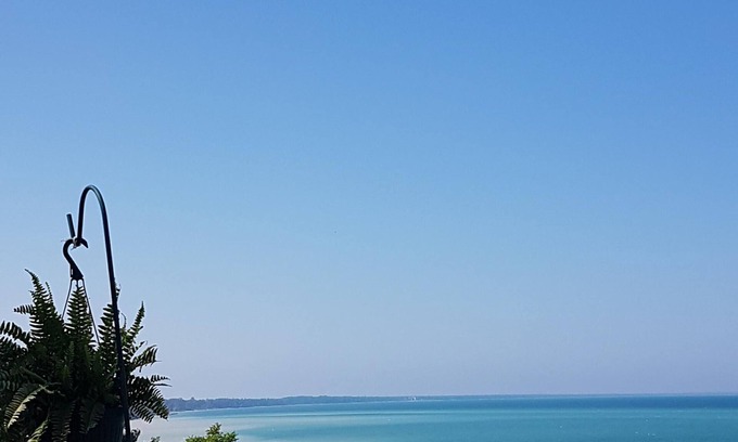 Dashwood Cottage | Lakefront Beach House w/Hot Tub, Private Sandy Beach & Stunning Sunsets