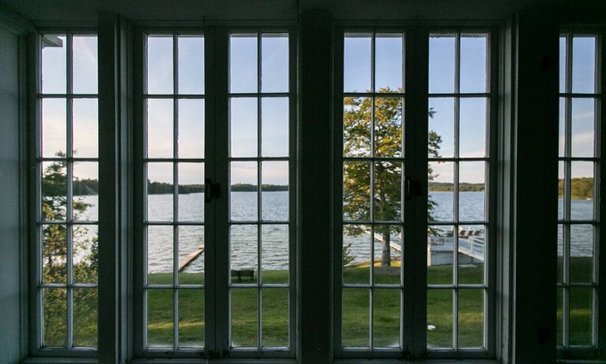 Arcadia House | Lakefront, Beautiful, Cathedral Ceilings, Walk to private Lake Michigan Beach