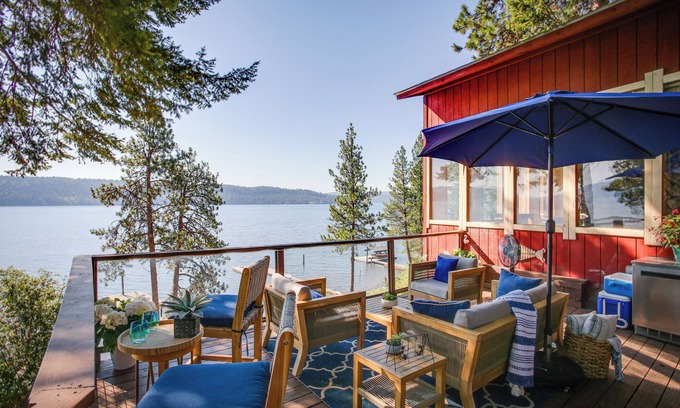 Rockford Bay Cabin | Lakefront Bliss: Coeur d'Alene Cabin w/Dock!