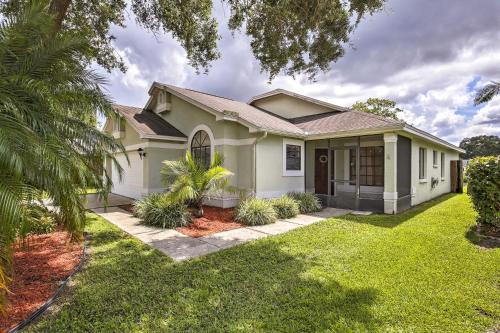 Providence Lakes House | Lakefront Brandon Home with Patio and Screened Lanai!