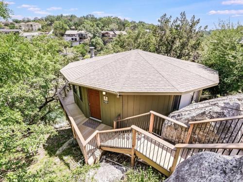 Lakeway House | Lakefront Bungalow - Community Poolhot Tub #6